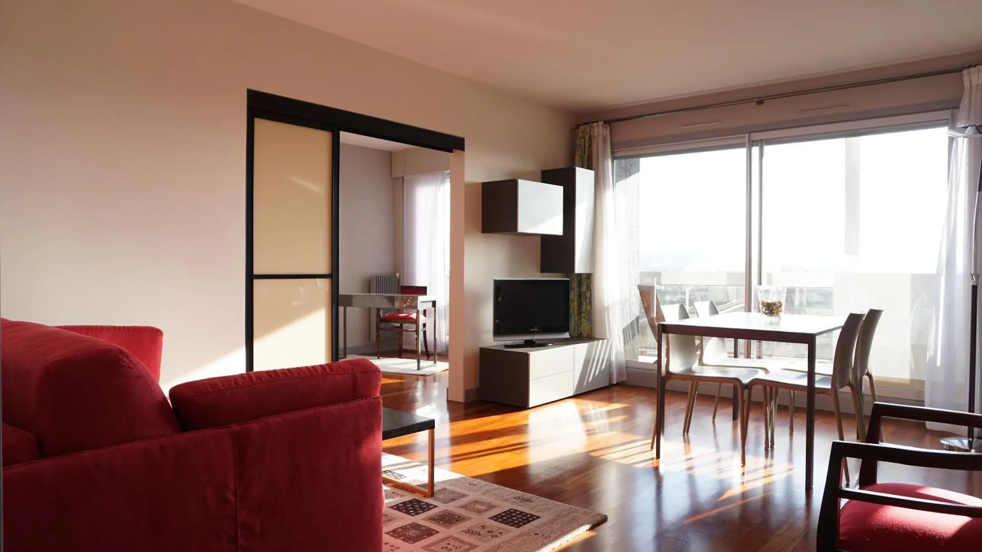 Контакты Rue Saint Saens - Paris 15